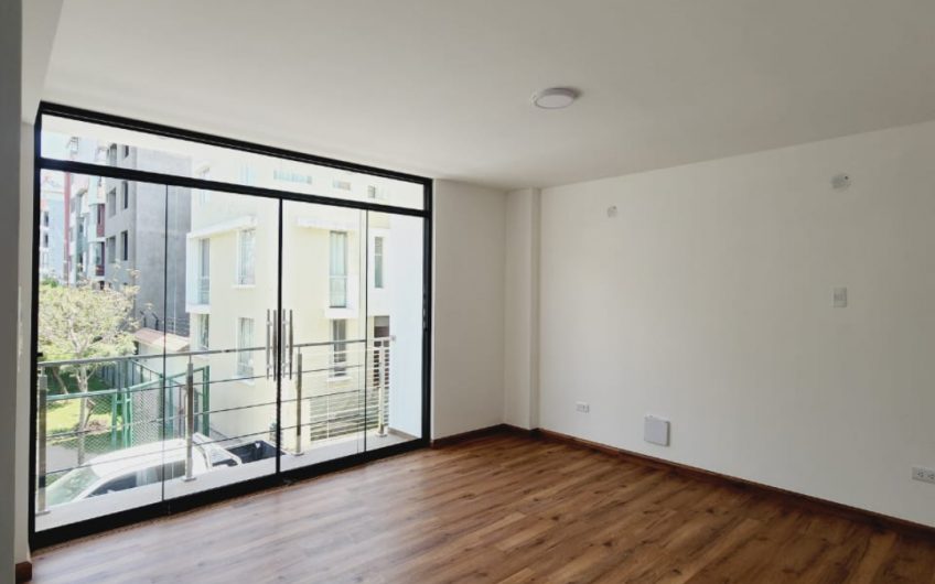 EN VENTA HERMOSA CASA DE ESTRENO EN CAMPO VERDE CERRO COLORADO