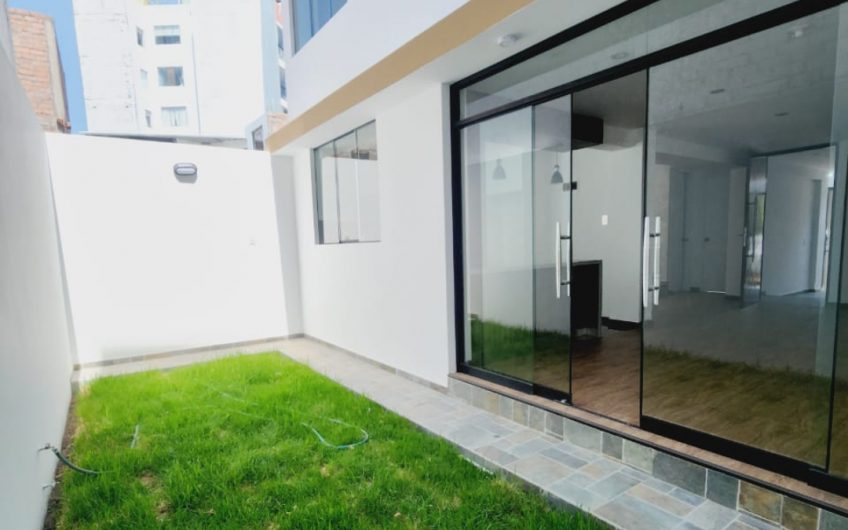 EN VENTA HERMOSA CASA DE ESTRENO EN CAMPO VERDE CERRO COLORADO