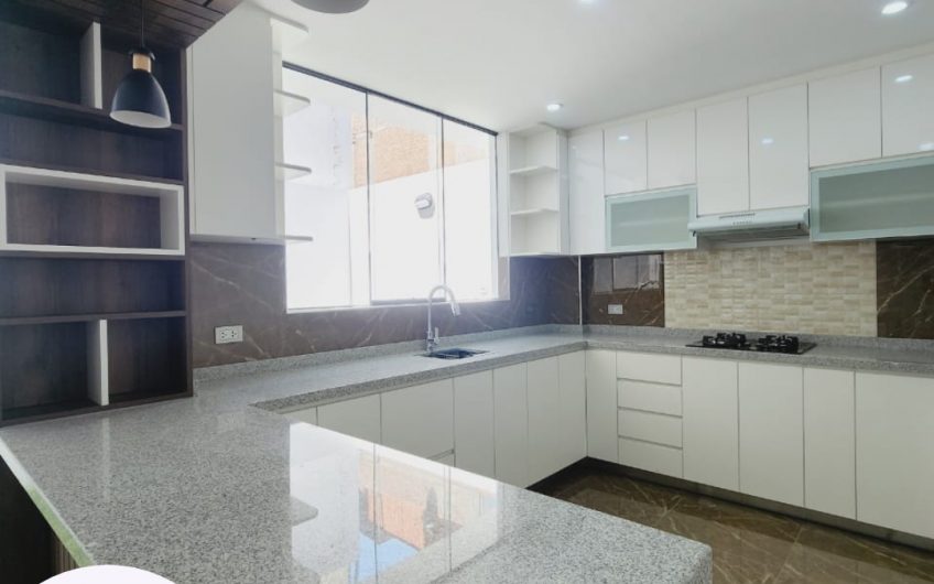 EN VENTA HERMOSA CASA DE ESTRENO EN CAMPO VERDE CERRO COLORADO