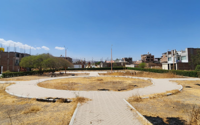 EN VENTA BONITO TERRENO EN URB. EL NOPAL CHARACATO