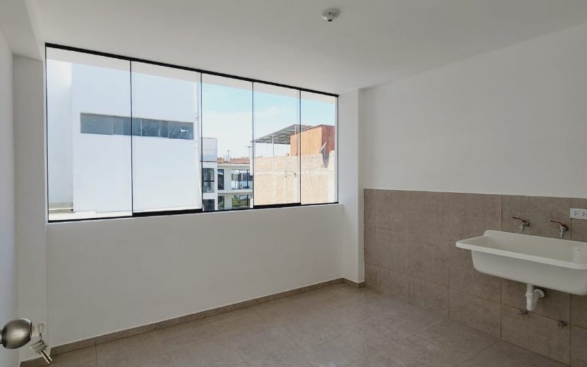 EN VENTA HERMOSA CASA DE ESTRENO EN CAMPO VERDE CERRO COLORADO