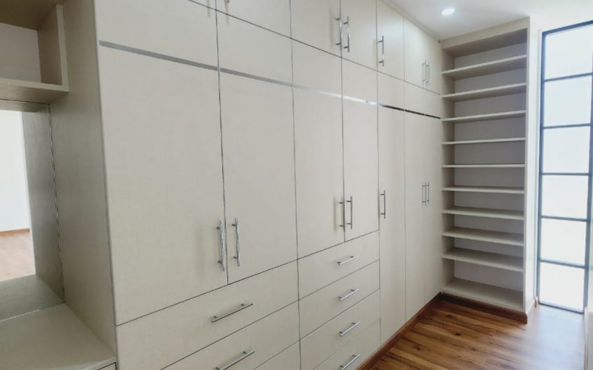EN VENTA HERMOSA CASA DE ESTRENO EN CAMPO VERDE CERRO COLORADO