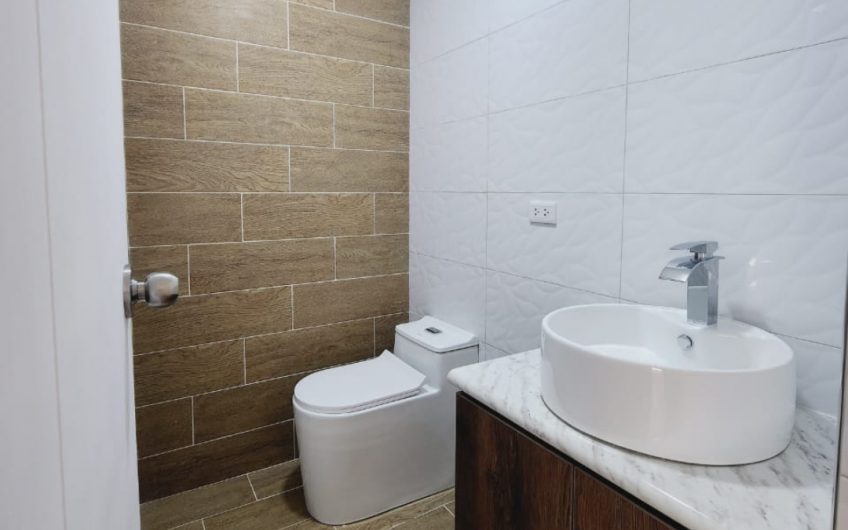 EN VENTA HERMOSA CASA DE ESTRENO EN CAMPO VERDE CERRO COLORADO