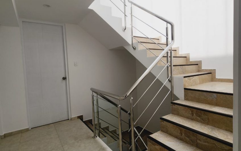 EN VENTA HERMOSA CASA DE ESTRENO EN CAMPO VERDE CERRO COLORADO