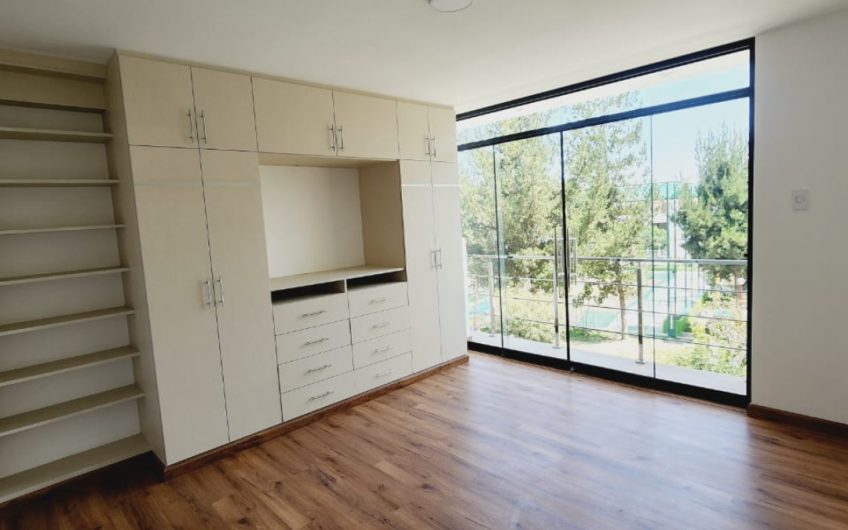EN VENTA HERMOSA CASA DE ESTRENO EN CAMPO VERDE CERRO COLORADO