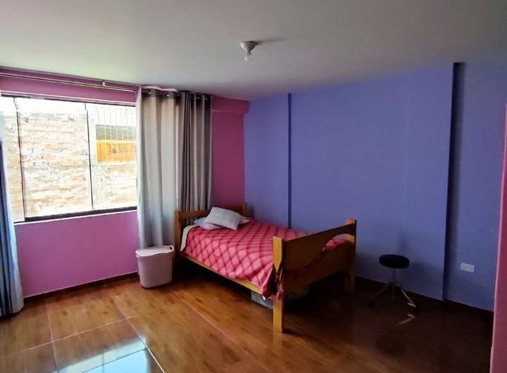 EN VENTA MODERNA CASA EN ESQUINA DE 4 NIVELES CON LINDOS ACABADOS EN JLBYR