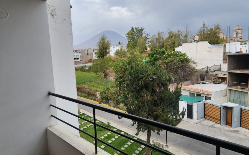 EN VENTA BONITO Y SUPER AMPLIO DEPARTAMENTO EN RESIDENCIAL PRIVADA EN CAYMA