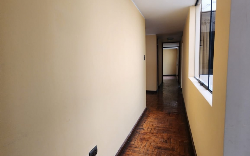 EN VENTA BONITO Y SUPER AMPLIO DEPARTAMENTO EN RESIDENCIAL PRIVADA EN CAYMA