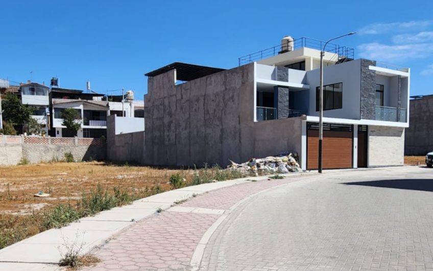 🌿🌿EN VENTA LINDOS Y AMPLIOS TERRENOS EN MODERNA Y EXCLUSIVA RESIDENCIAL🌿🌿