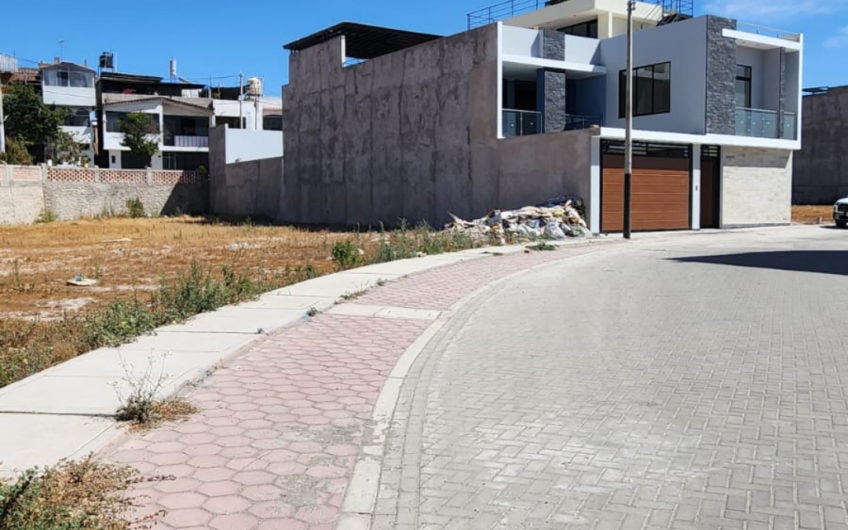 🌿🌿EN VENTA LINDOS Y AMPLIOS TERRENOS EN MODERNA Y EXCLUSIVA RESIDENCIAL🌿🌿