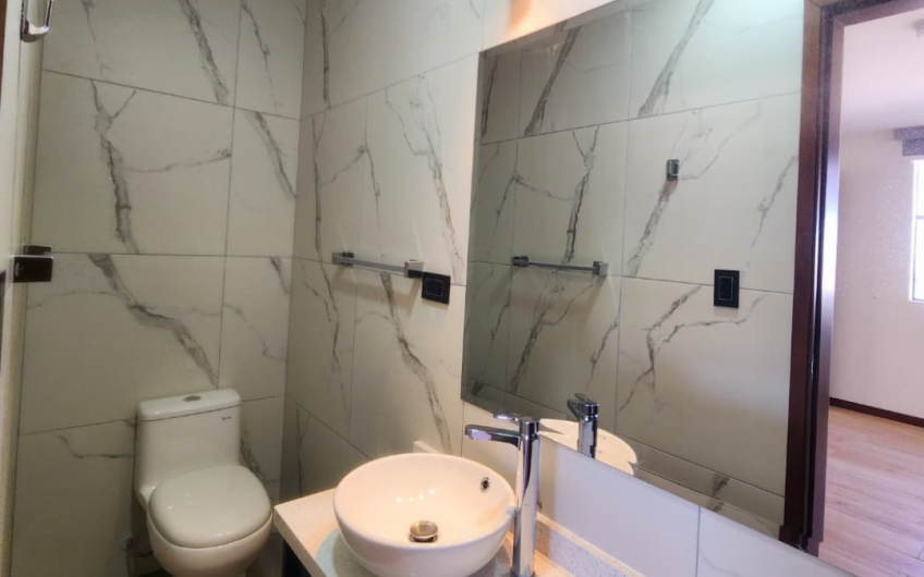 En venta amplio y lindo y exclusivo dúplex de 245.86 m²