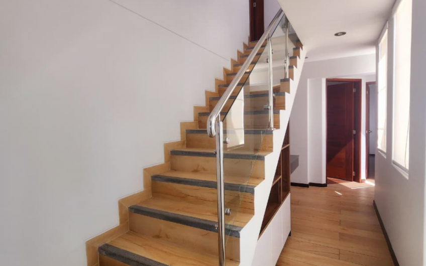En venta amplio y lindo y exclusivo dúplex de 245.86 m²