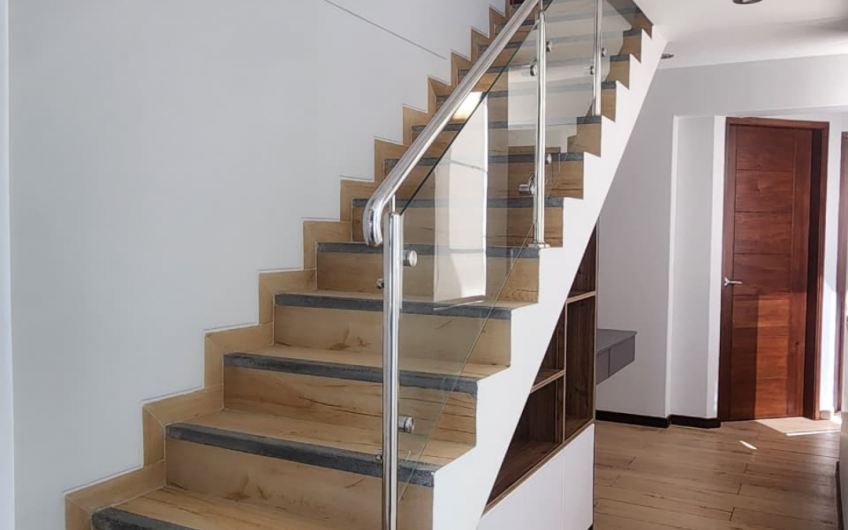 En venta amplio y lindo y exclusivo dúplex de 245.86 m²